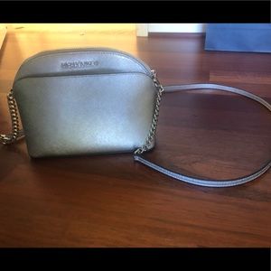 Michael Kors jet set travel crossbody - silver